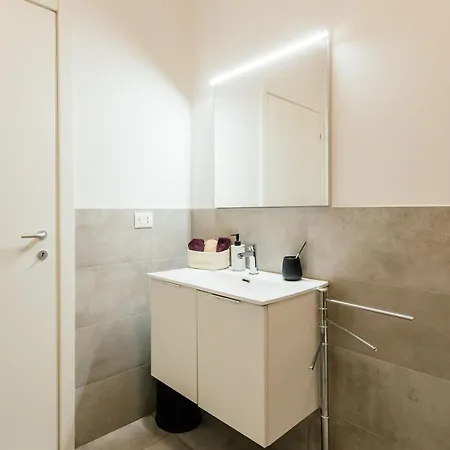 Happy Spazioso Trilocale A Due Passi Dal Centro ボローニャ