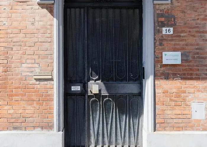 Happy Spazioso Trilocale A Due Passi Dal Centro Bologna